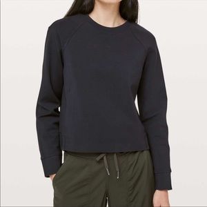 Lululemon on track crew size 6